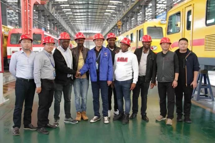 南非考察小组一行莅临半岛电竞(中国)半岛有限公司官网