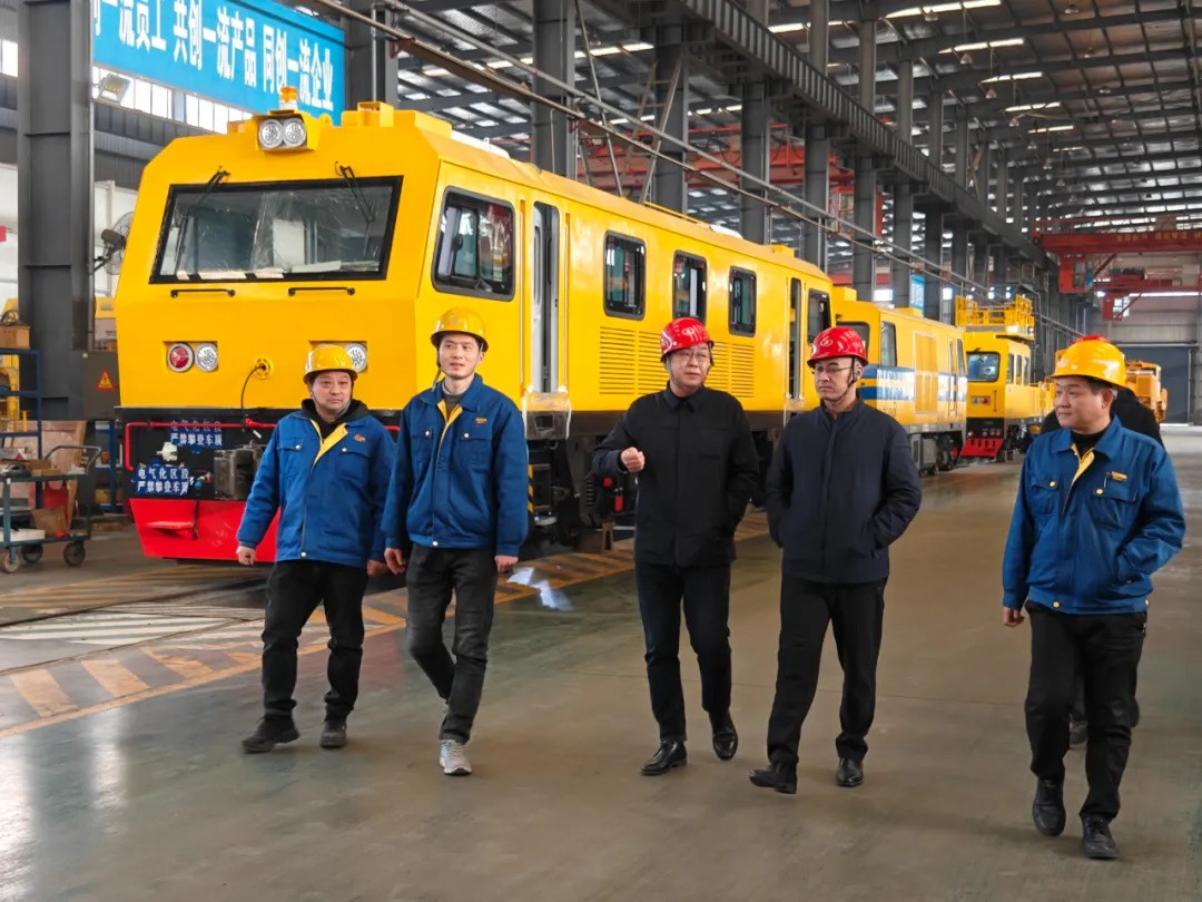 市纪委常委、市委巡察办安雪尽主任莅临半岛电竞(中国)半岛有限公司官网重工开展走访慰问活动