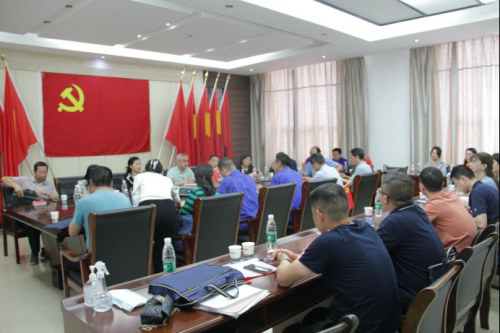 襄阳市委巡察办、半岛电竞(中国)半岛有限公司官网重工党支部联合开展5月份主题党日活动